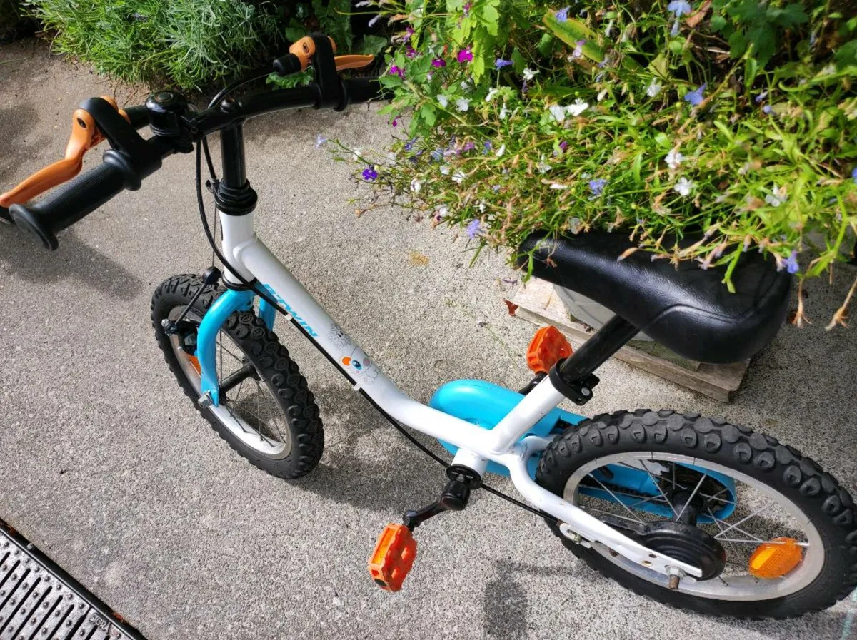 14" BTWIN child's bike + accessories - Image 2