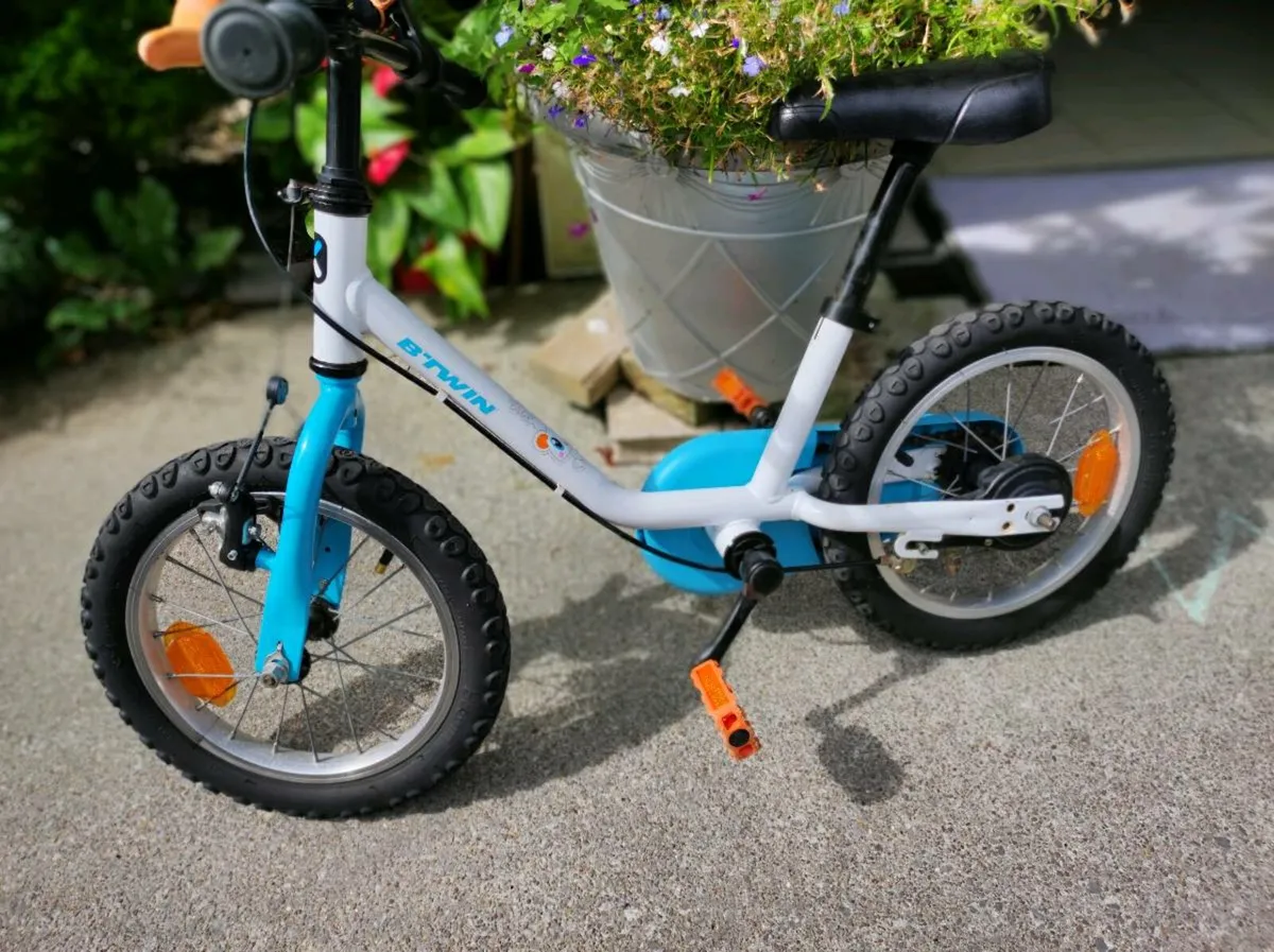 14" BTWIN child's bike + accessories - Image 3