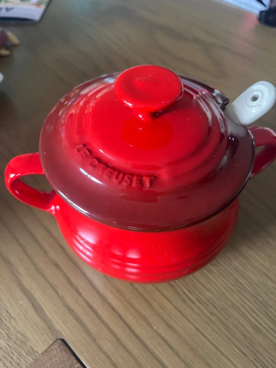 Le Creuset sauce/ honey pot - Image 1