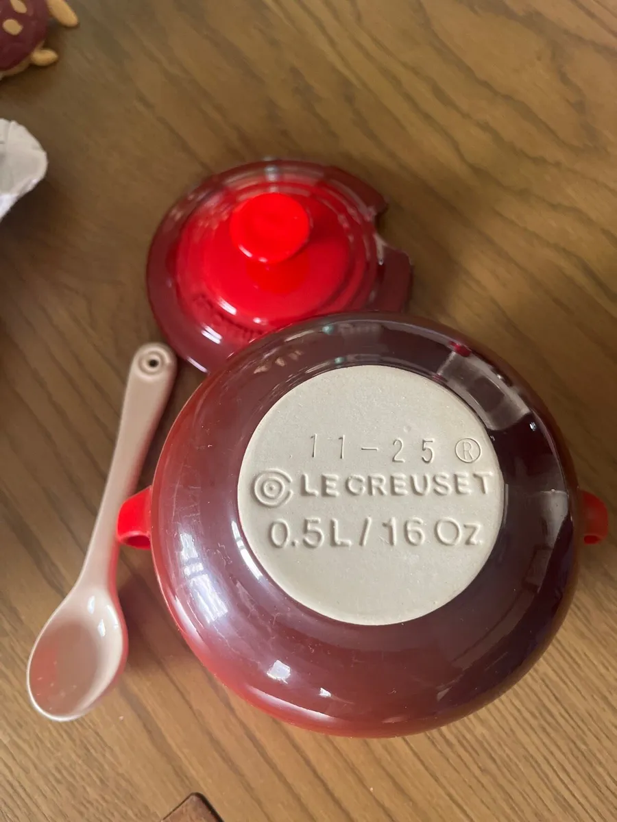 Le Creuset sauce/ honey pot - Image 3