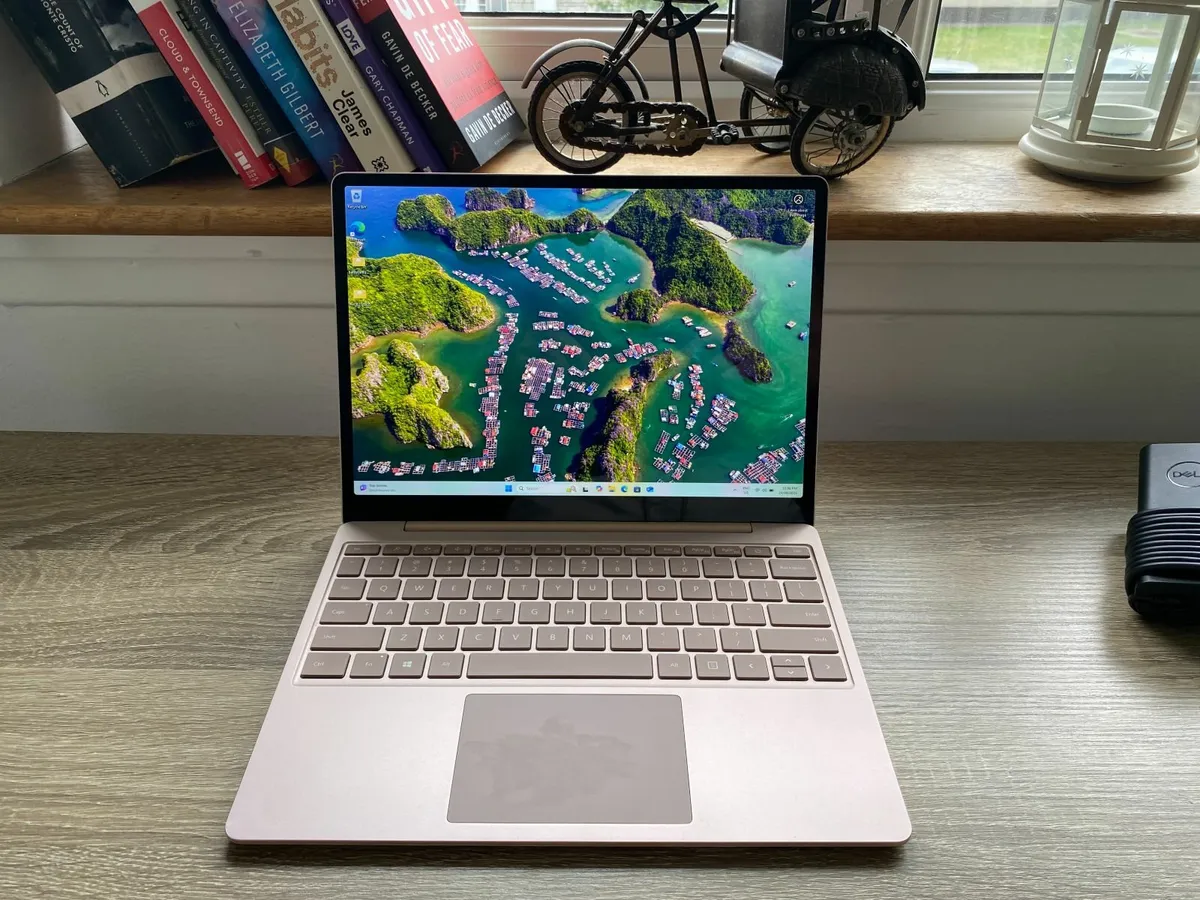 Microsoft Surface Go Laptop 12.4" Touchscreen - Image 1
