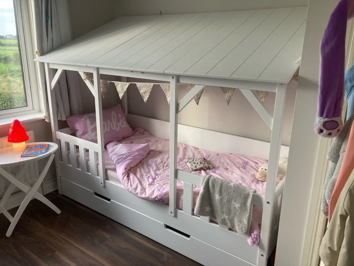 Childs House Bed - Image 1