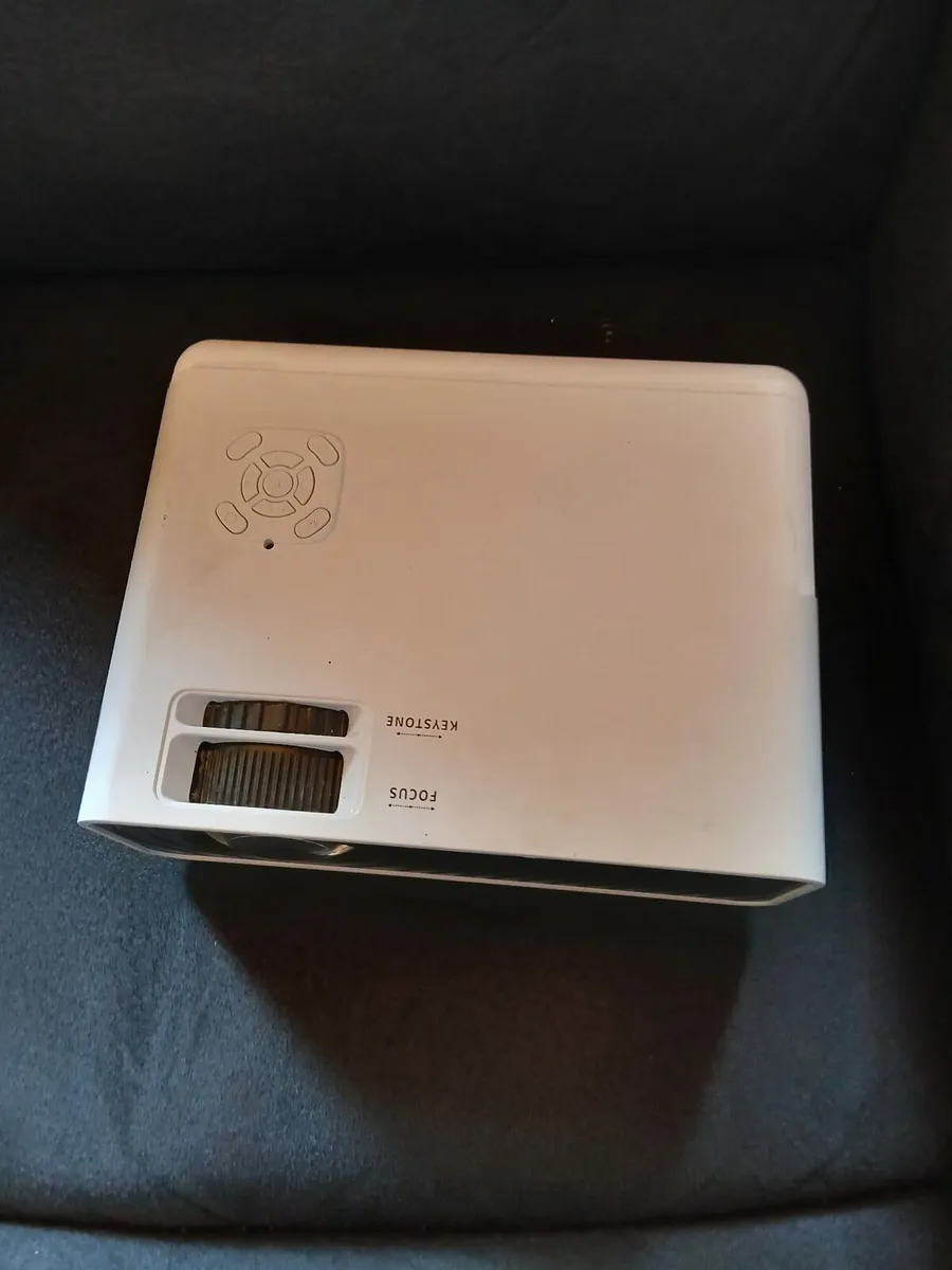 Projector and 120 inch screen - Image 2