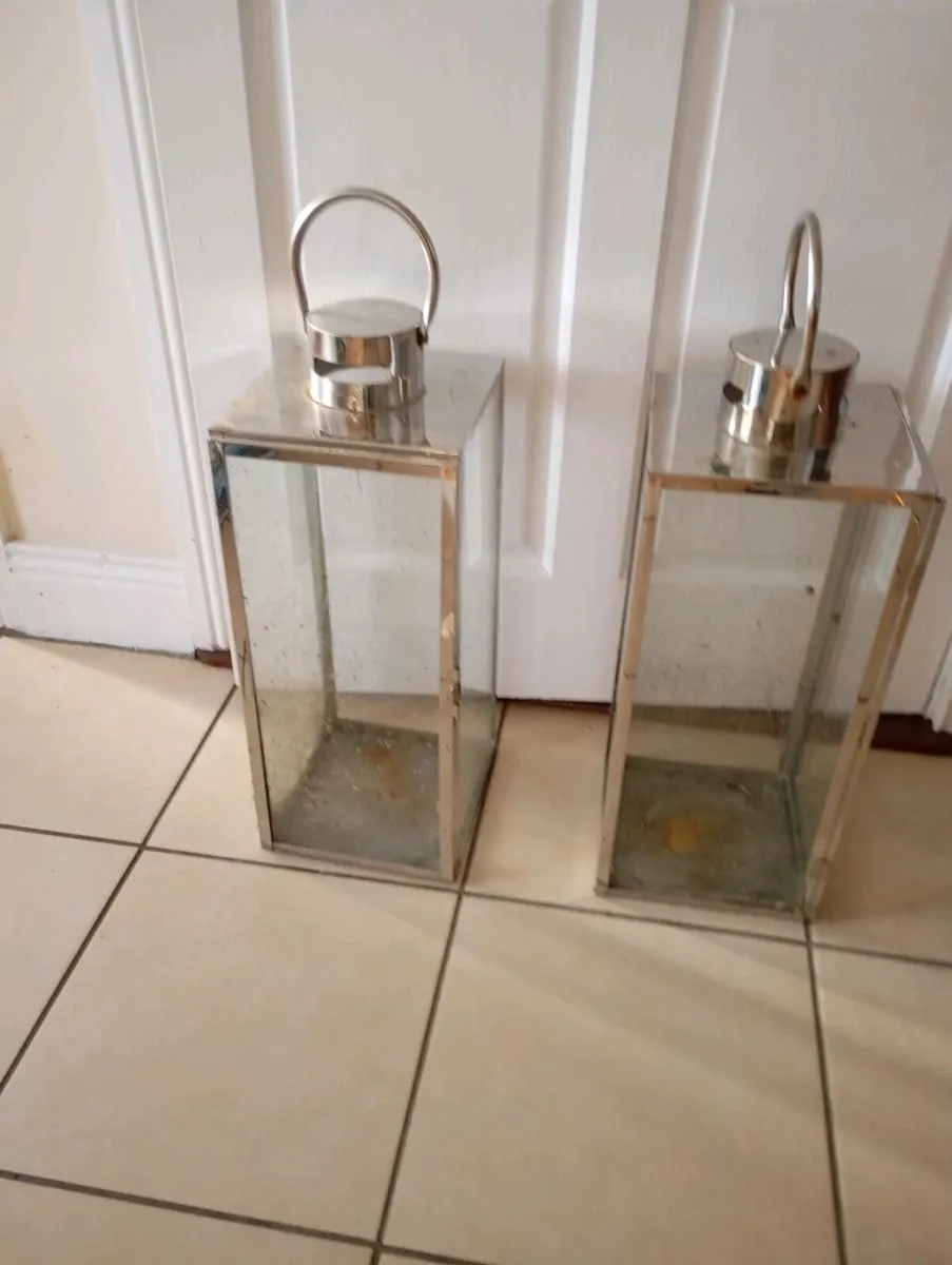 2 Glass Lanterns