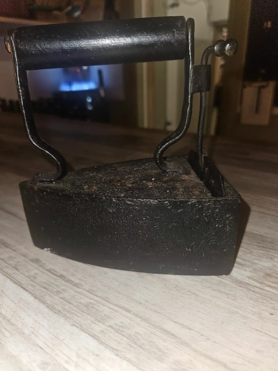 Antique Cast Iron Clothes Iron - Image 1