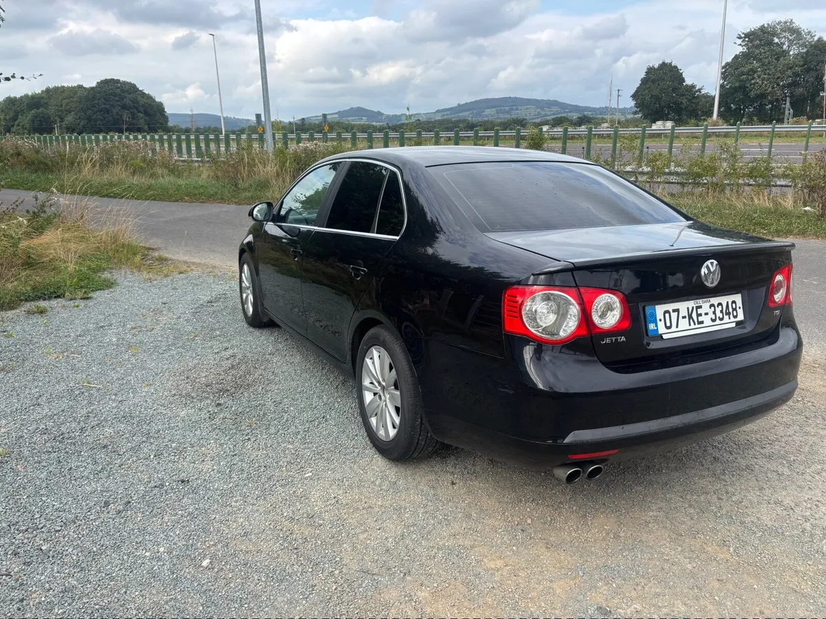Volkswagen Jetta Twin Charged - Image 3