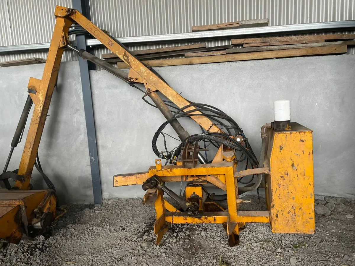 Hedge cutter - Image 1