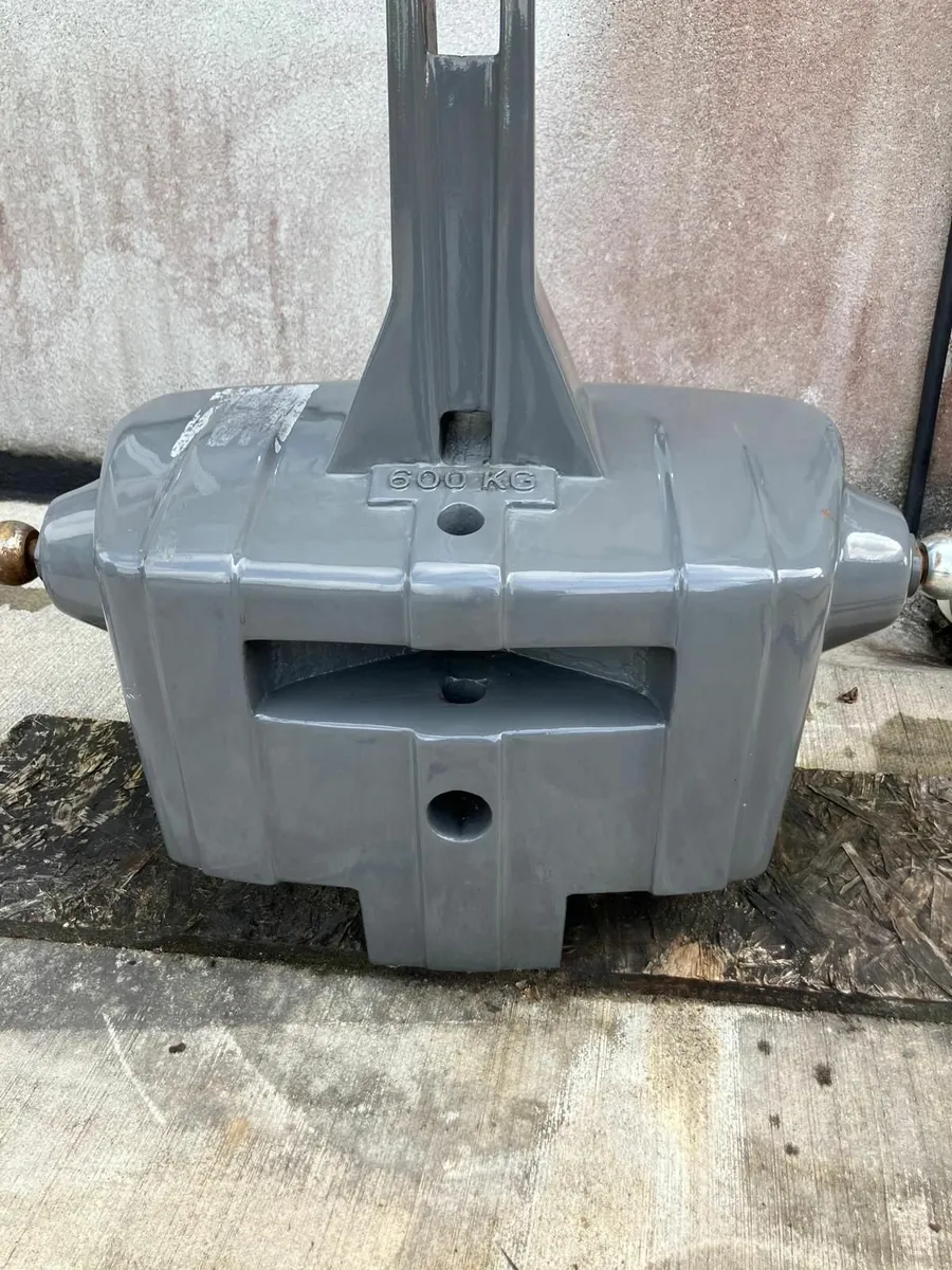 New Quicke 600kg Weight Block - Image 1