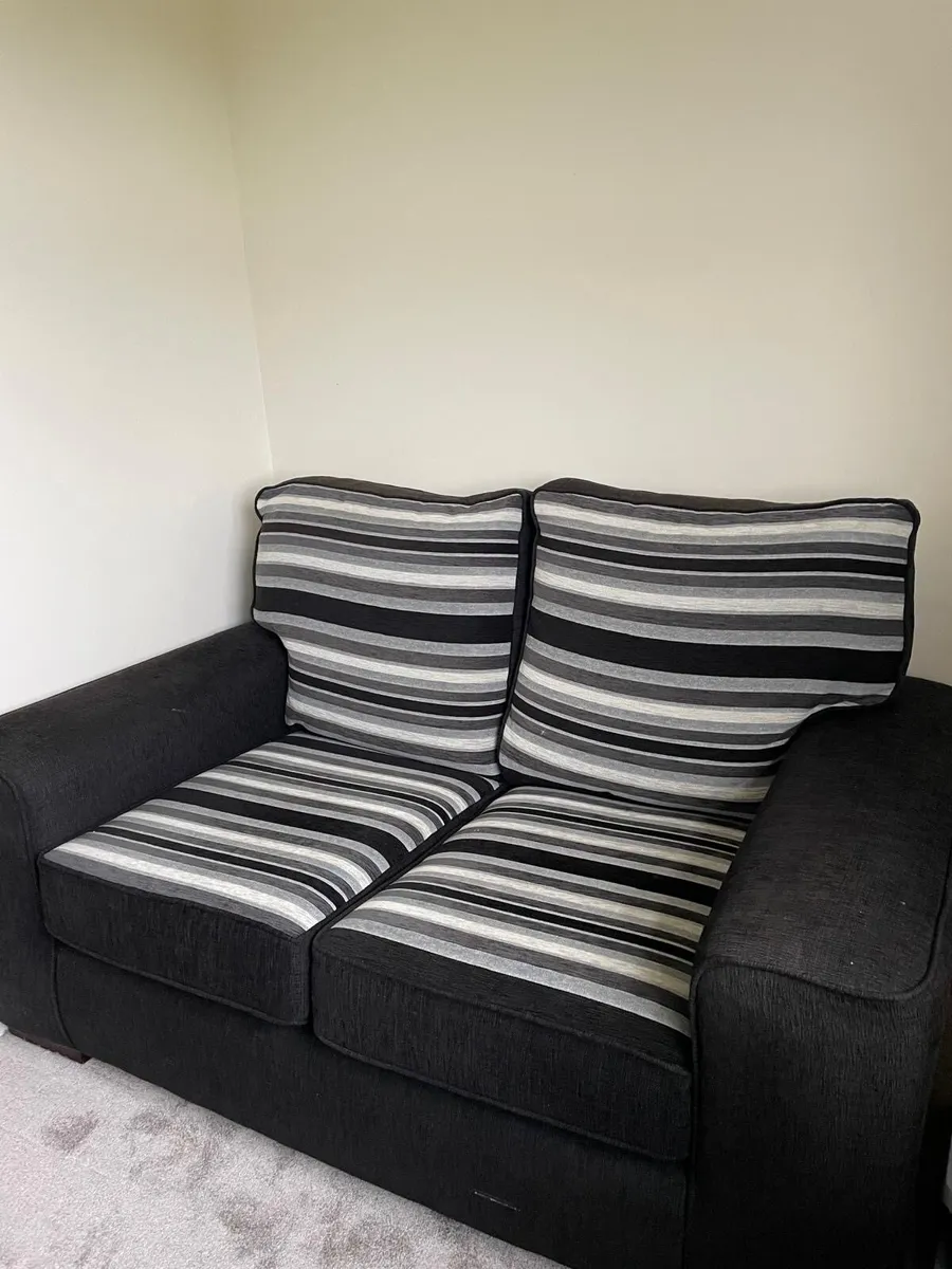 3 seater and 2 Seater Fabric Couch - Image 4