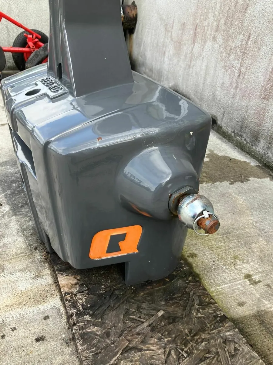 New Quicke 600kg Weight Block - Image 2