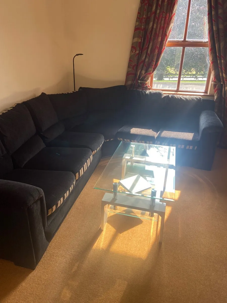 Large L Shaped couch - Image 3