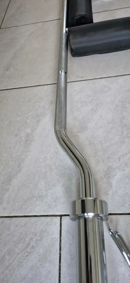 Safety squat bar brand new - Image 3
