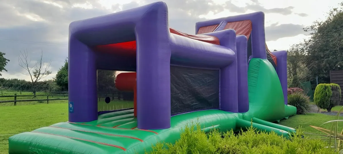 Airquee 35ft obstacle course 2pieces - Image 1