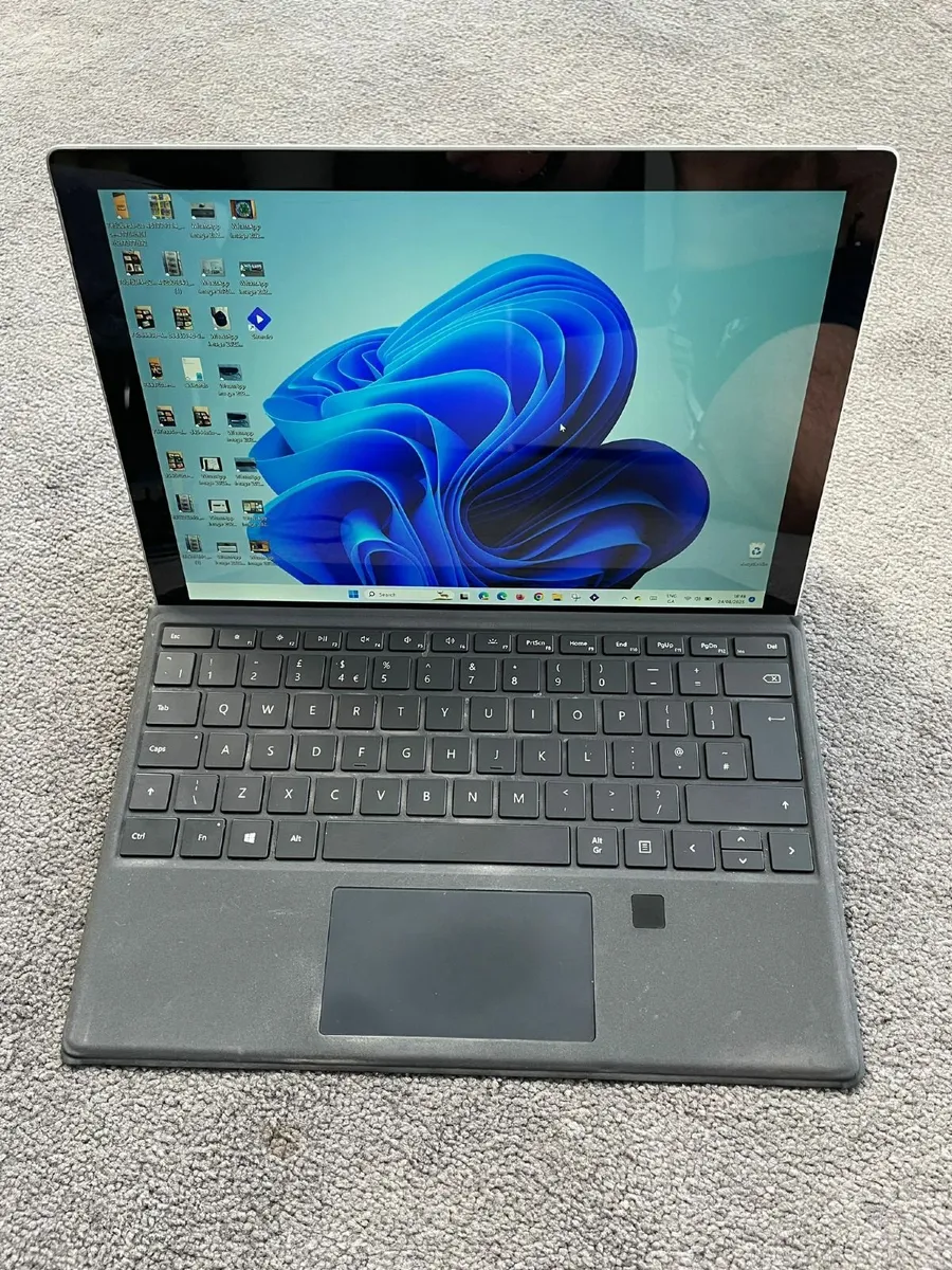 Microsoft Surface Pro 5 - Image 2