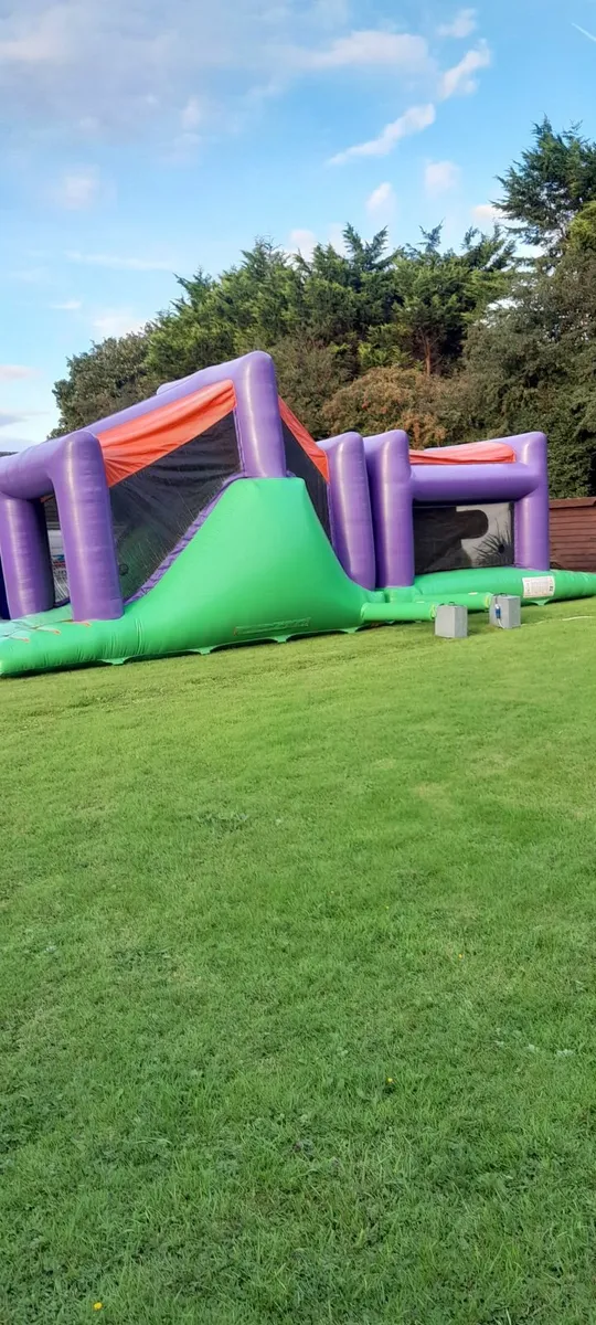 Airquee 35ft obstacle course 2pieces - Image 4