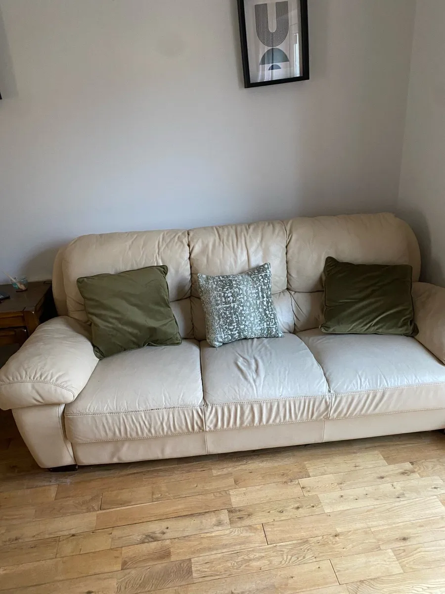 Sofa 3 and 2 seater - Image 4