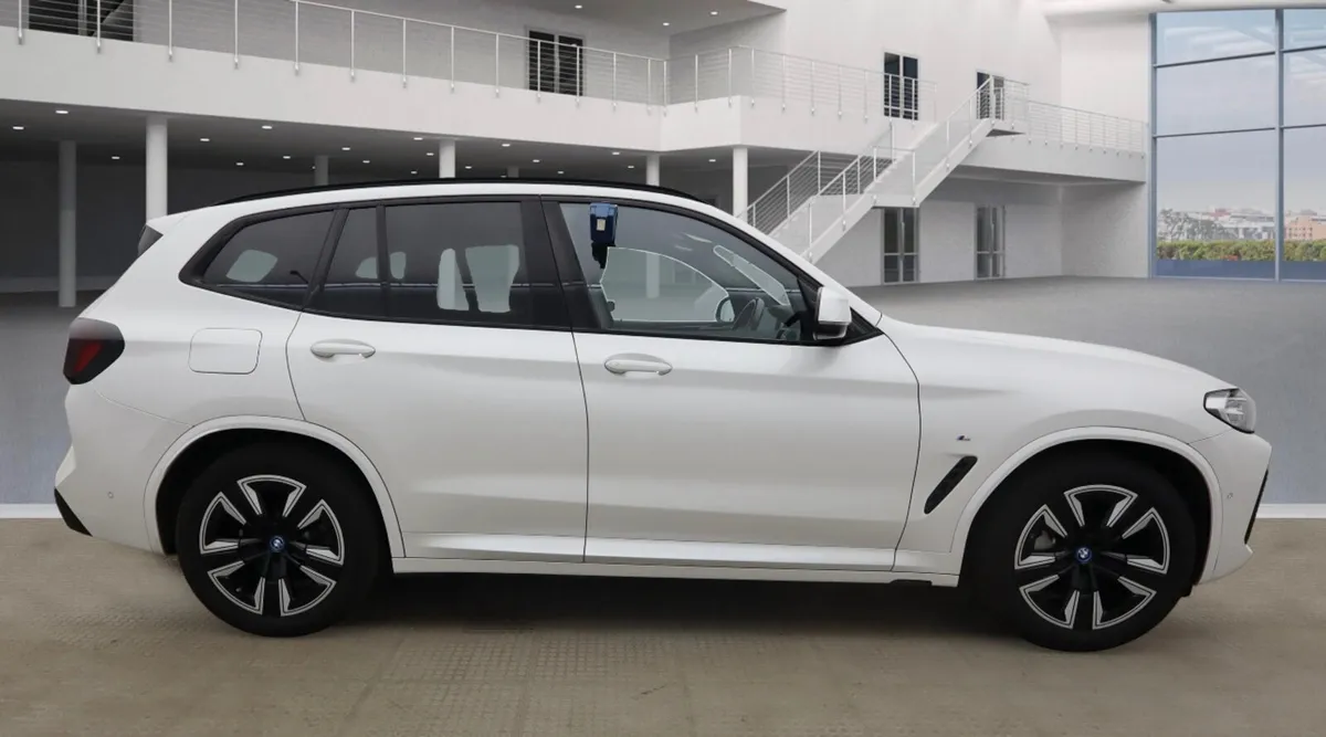 2022 BMW iX3 M Sport 210 kw 83kwh - Image 4