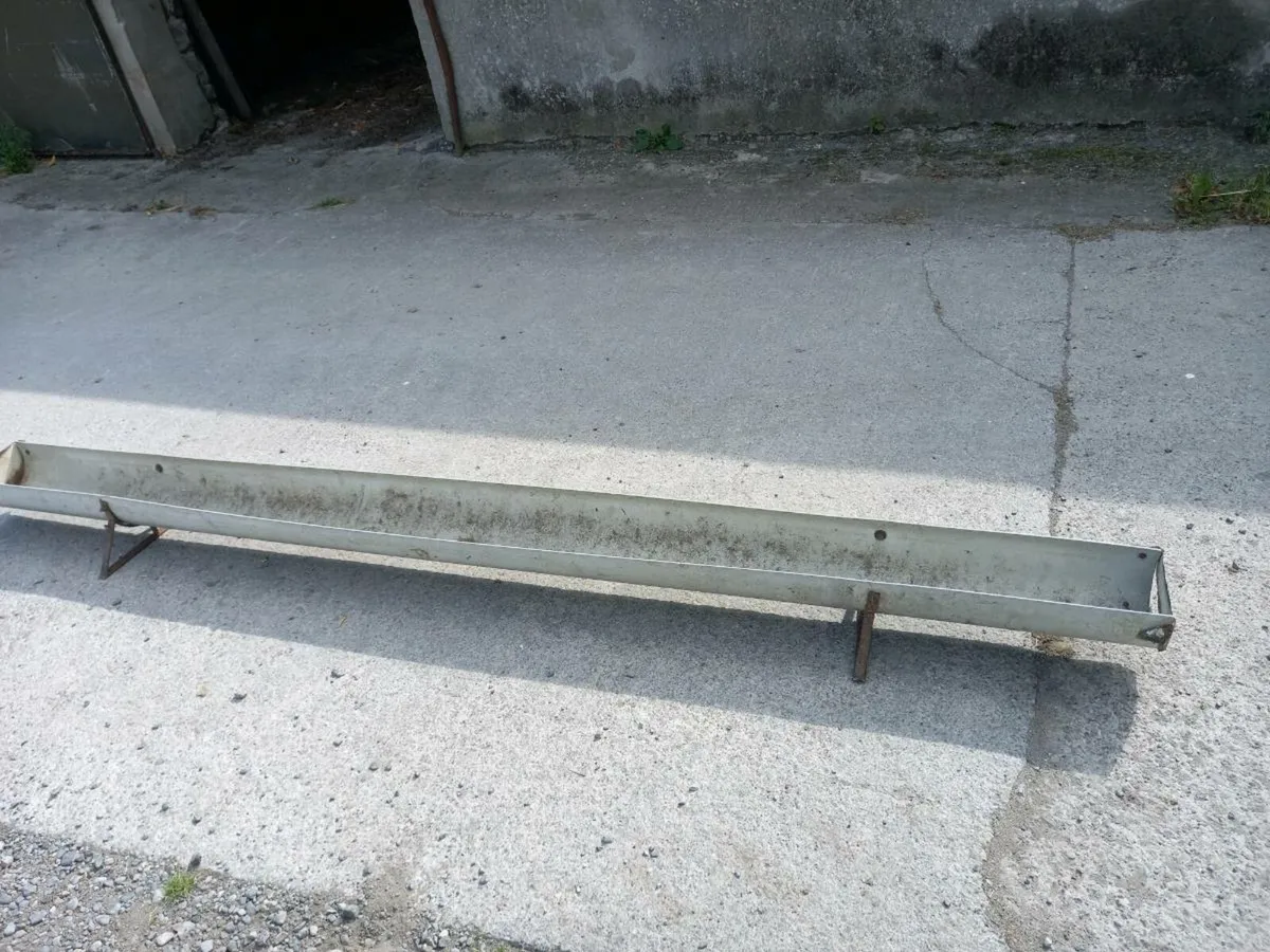 15 x 10f Sheep Troughs - Image 1