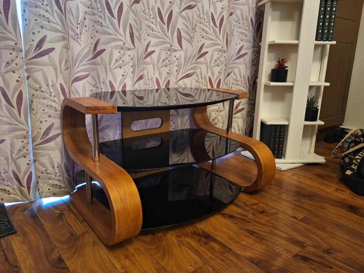 TV STAND - Image 1