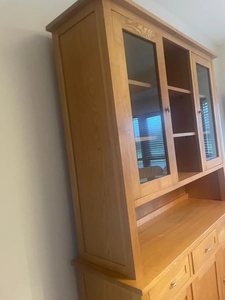 Oak display cabinet - Image 2