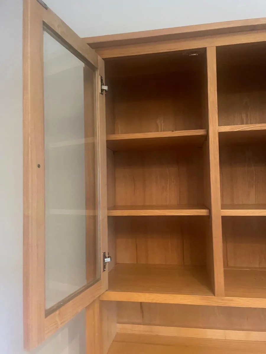 Oak display cabinet - Image 3
