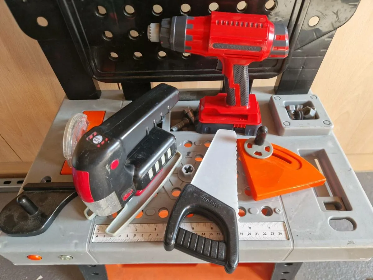 Kids work bench - Image 2