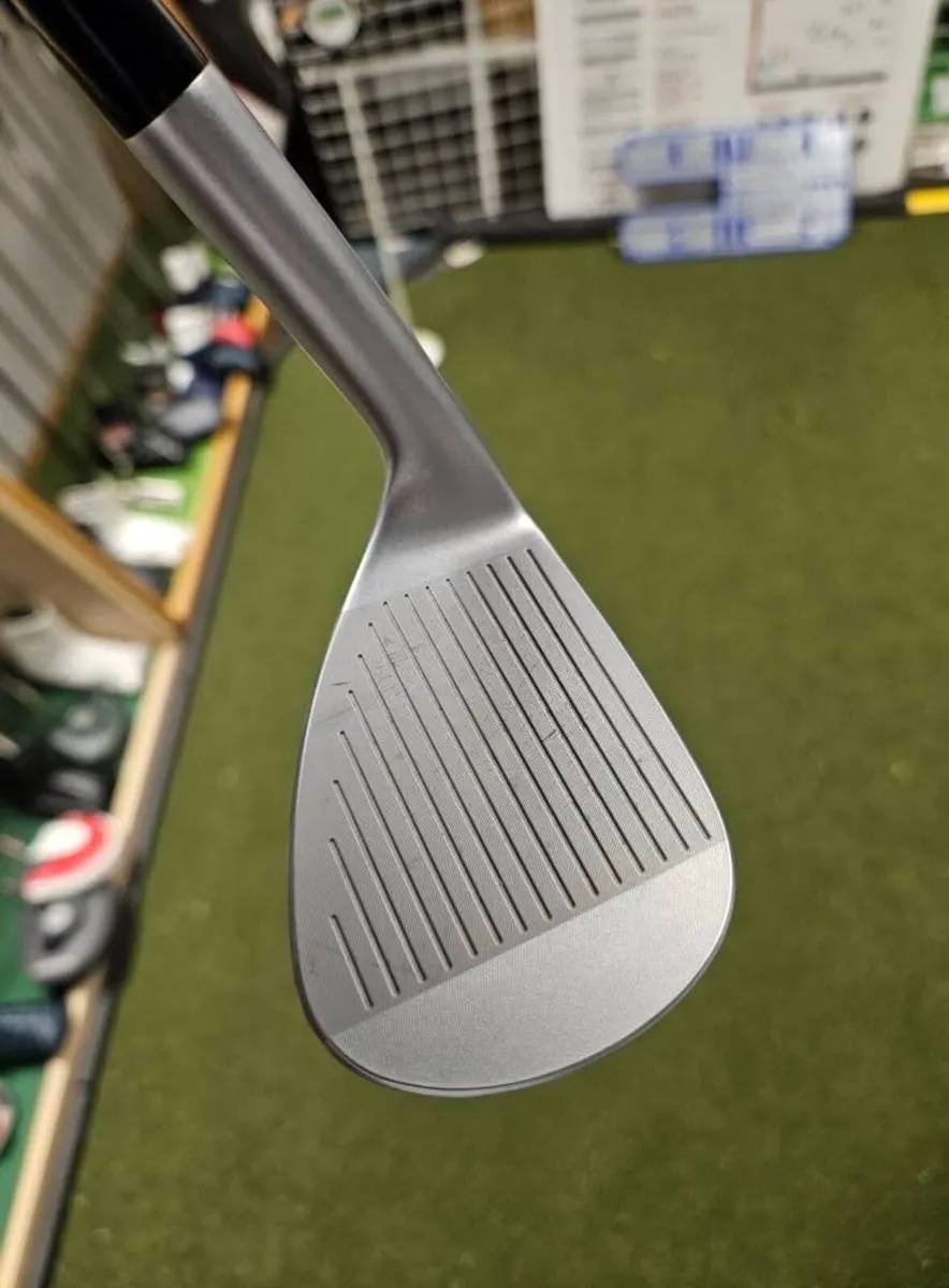 Like New Mizuno T7 - Image 3