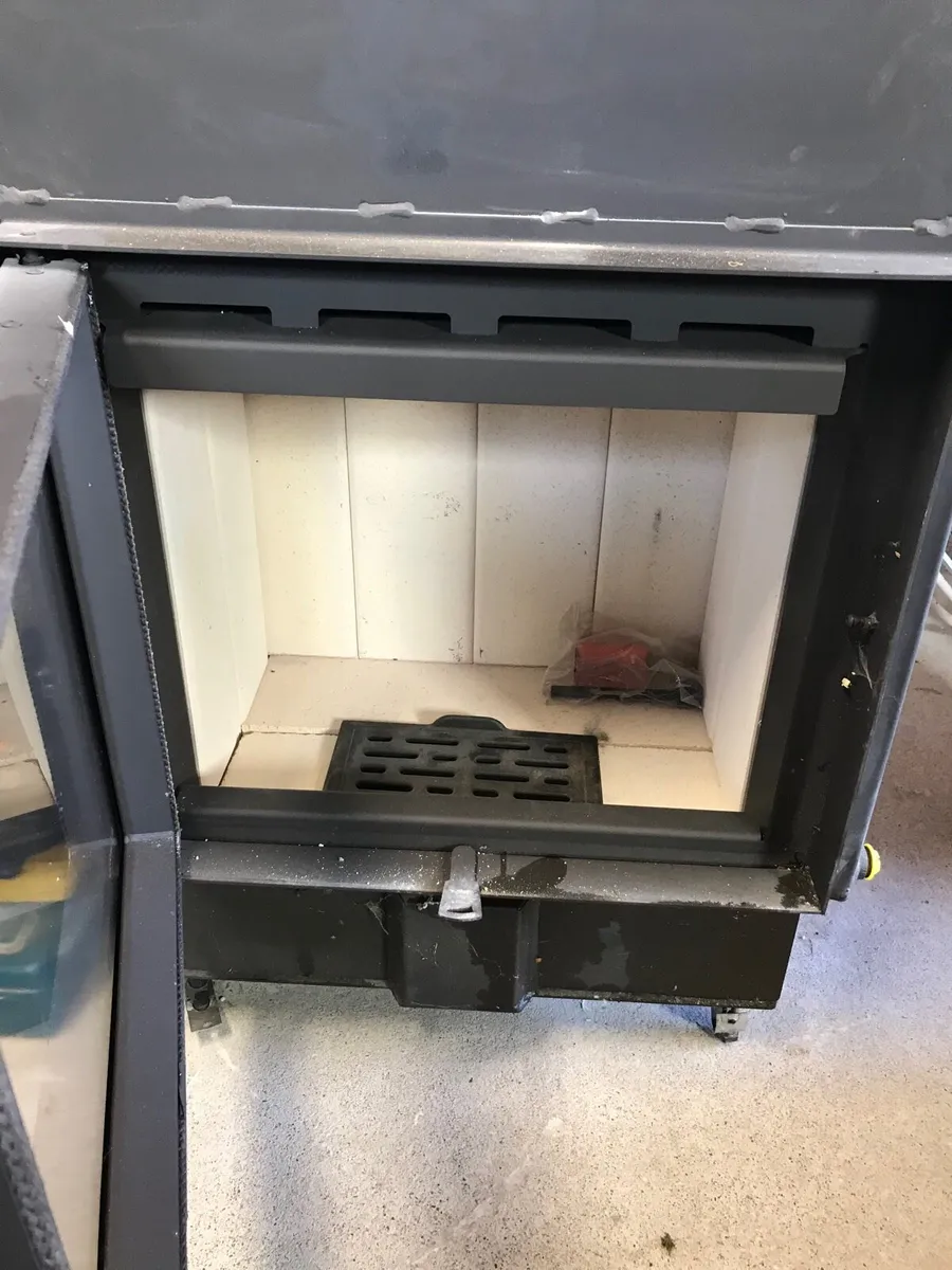 Stove - Image 2