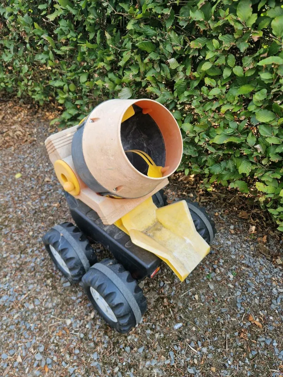 Cement mixer for kids ride on tractor - Image 2