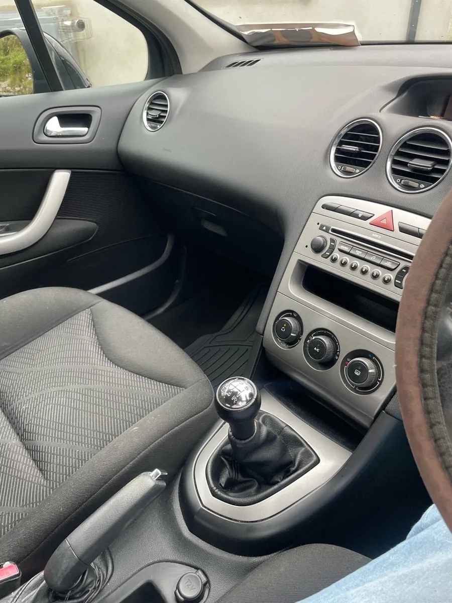 09 308 Peugeot - Image 3