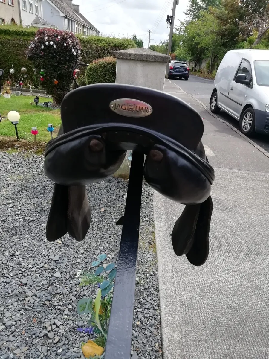 17 inch jaguar saddle - Image 1