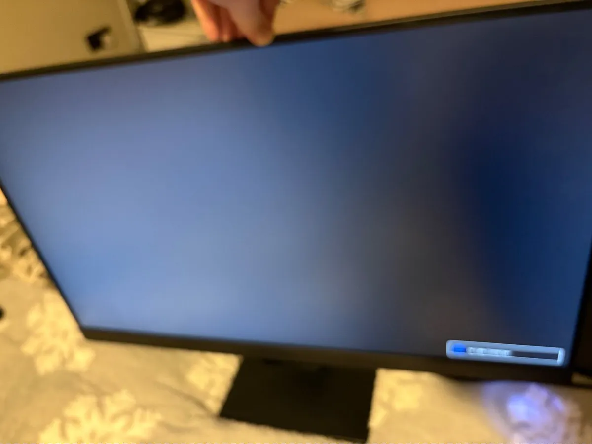 HUGE DISCOUNT Monitor keyboard and mousepad - Image 2