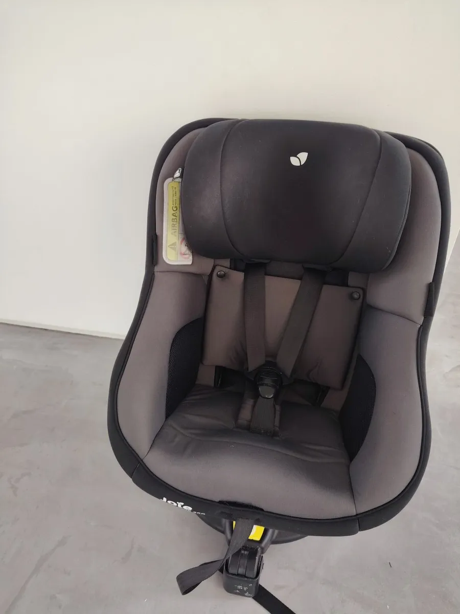 Joie 360 spin car seat - Image 1