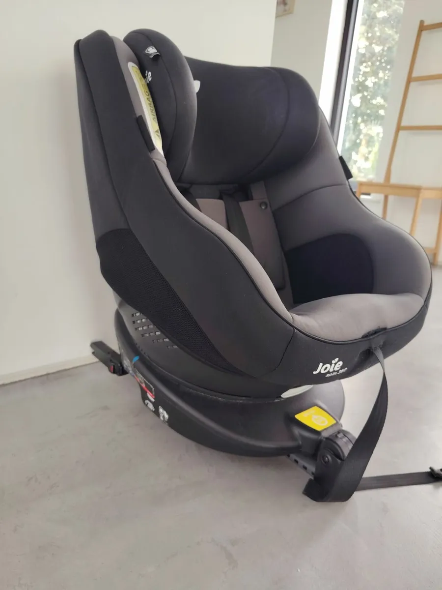 Joie 360 spin car seat - Image 3