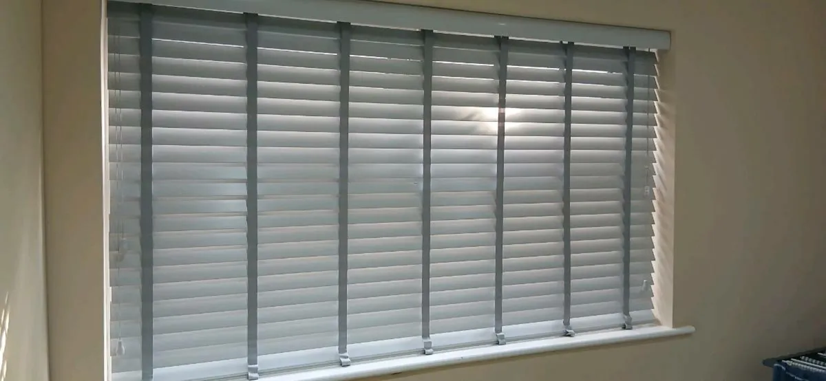 Venetian blinds - Image 1