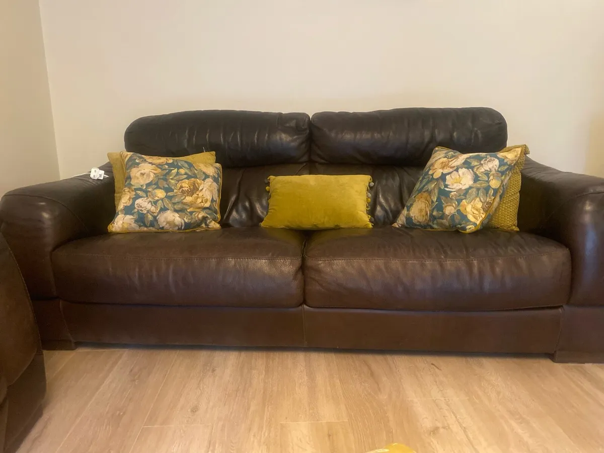 Italian Leather suite 3&2@1 - Image 2