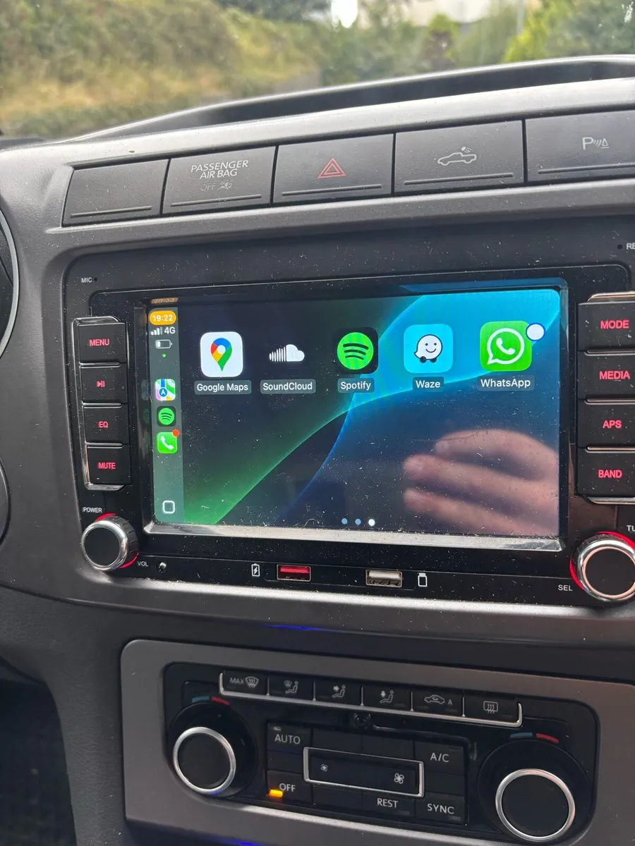 Vw Apple CarPlay radio - Image 2