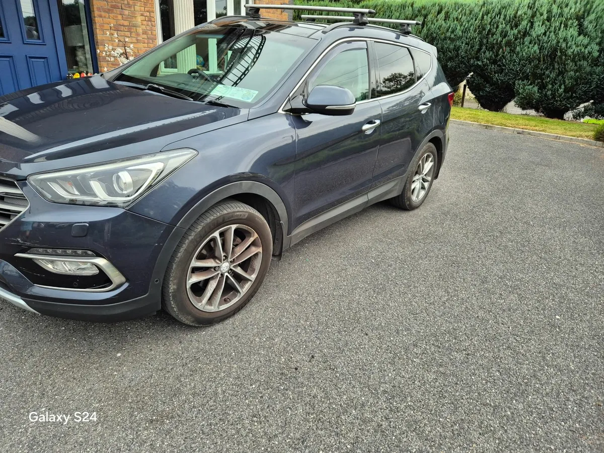 Hyundai Santa Fe 2016 - Image 1