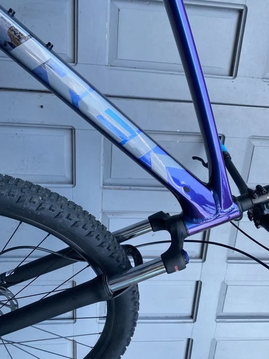 Trek Marlin 5 Gen 3 (purple) - Image 2