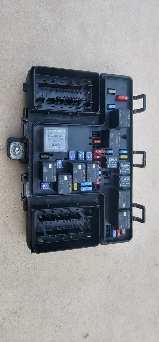 Ford Ranger fuse box. - Image 2