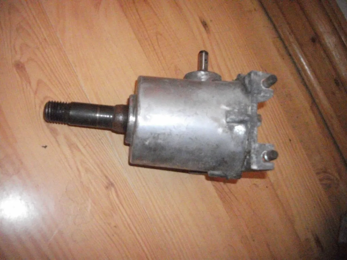 Belle cement mixer Minimix  150   gearbox - Image 2