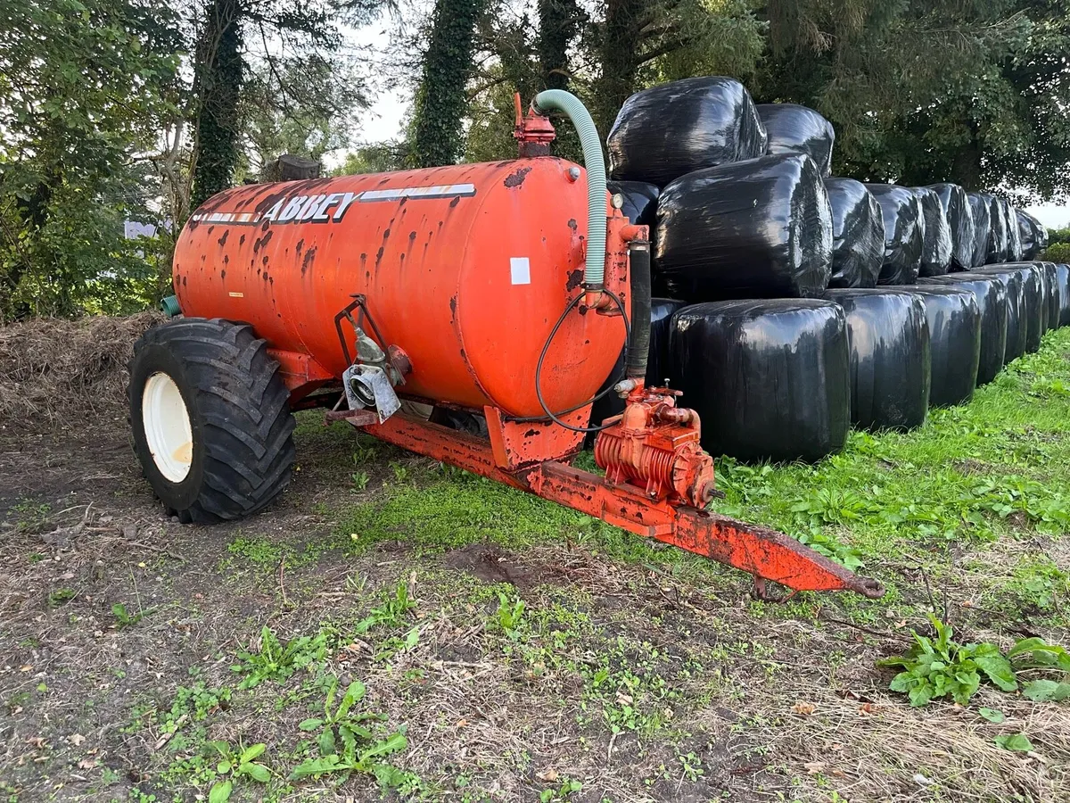 Slurry tanker - Image 1