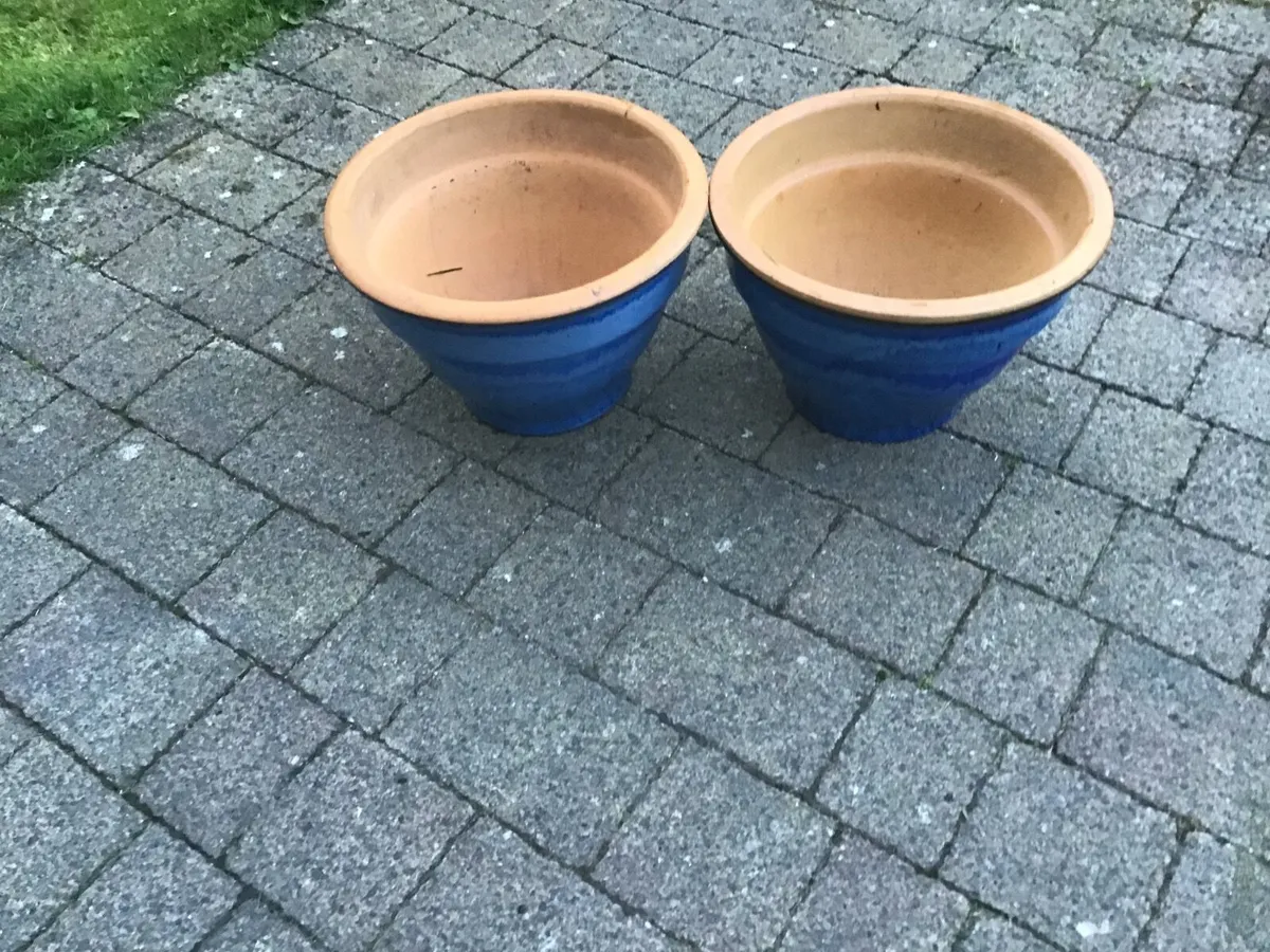 Two Ceramic Flower pots - Image 2