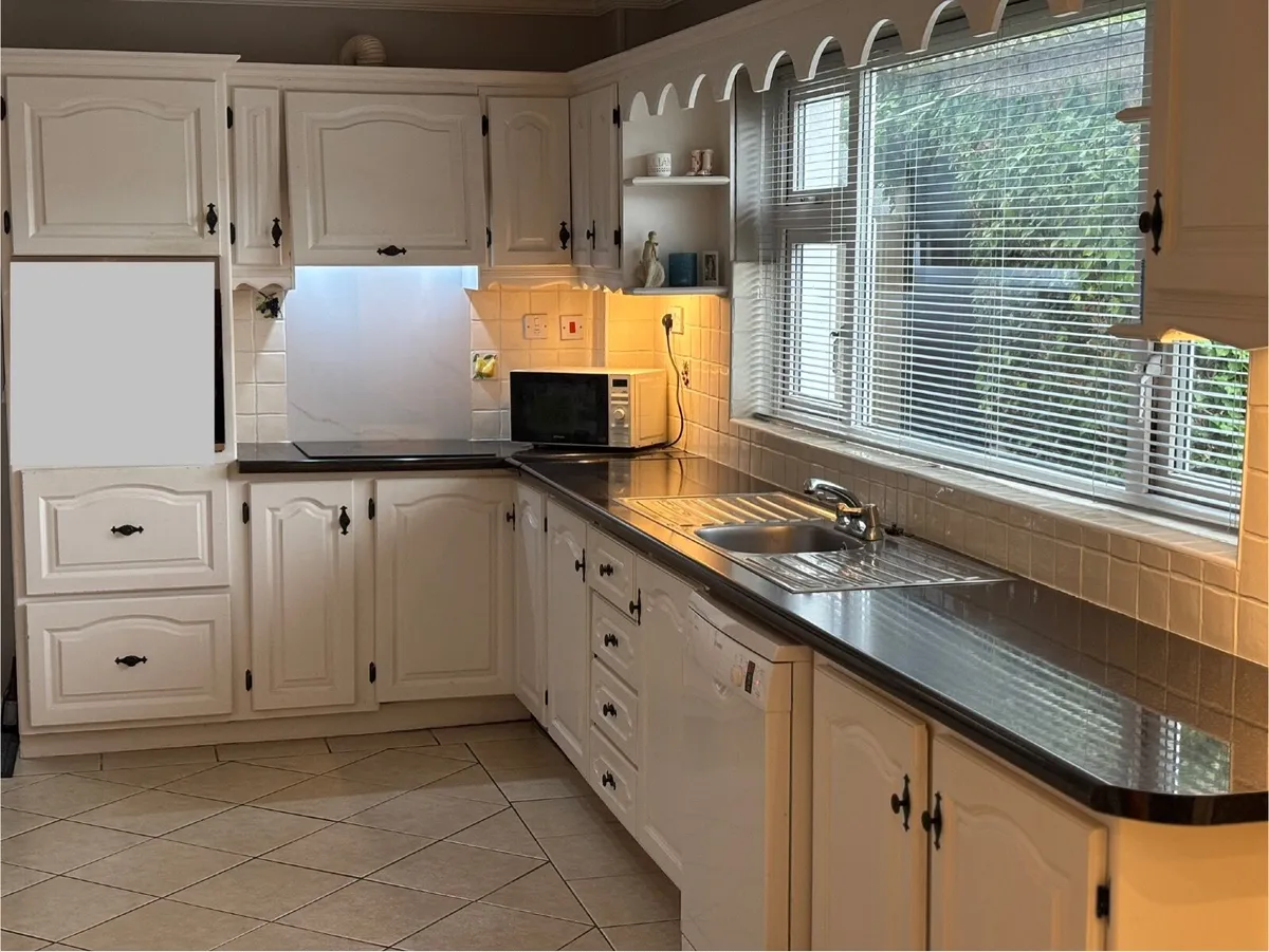 Kitchen & Appliances - Image 1