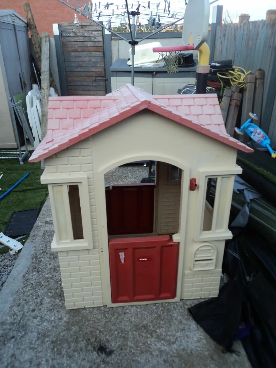 Child's playhouse - Image 1