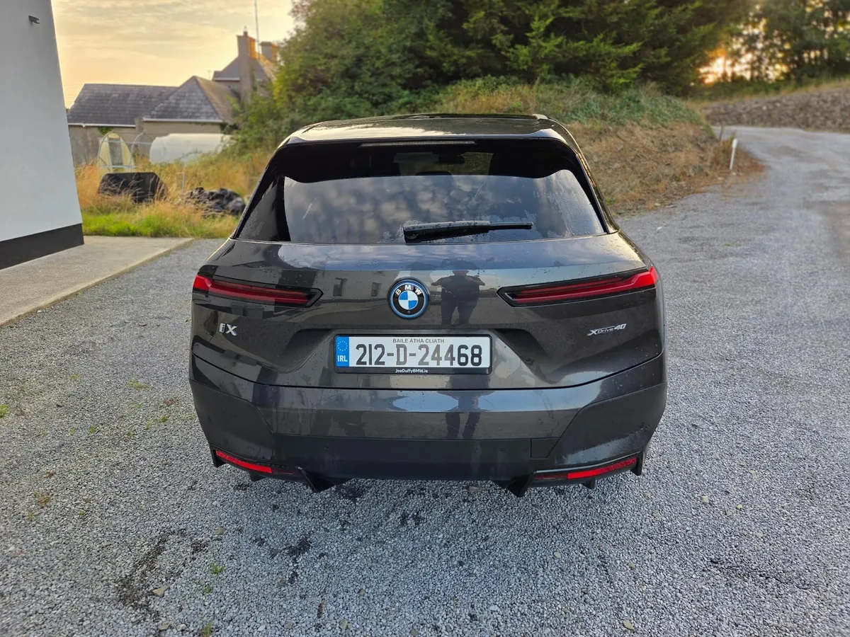 BMW iX 2021 - Image 4