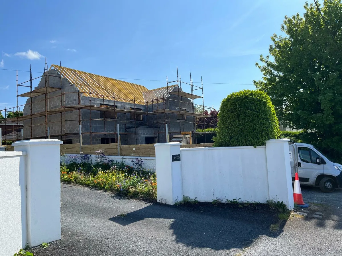 Scaffolding for house up to 3000 sq feet - Image 2
