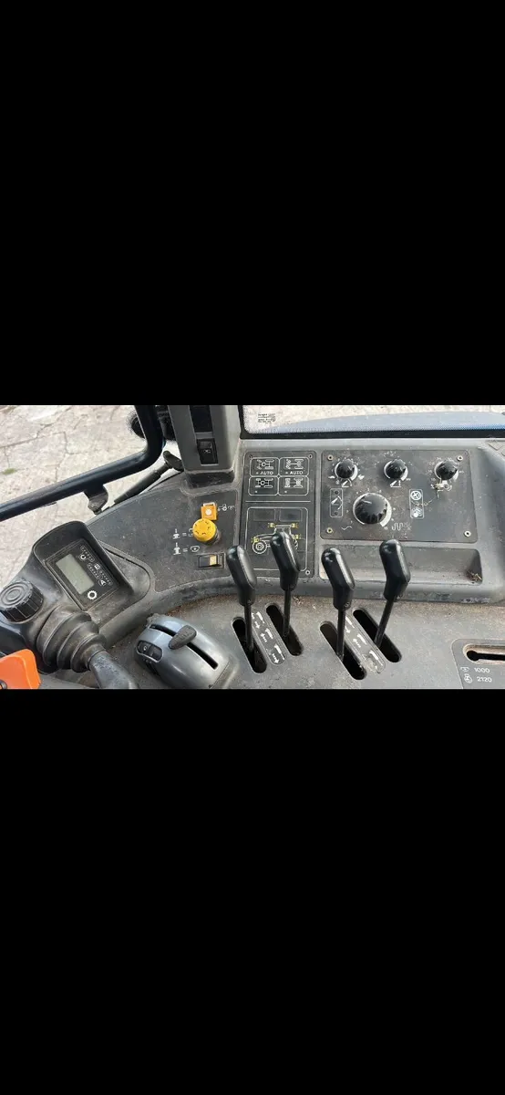 New Holland TM155 - Image 2