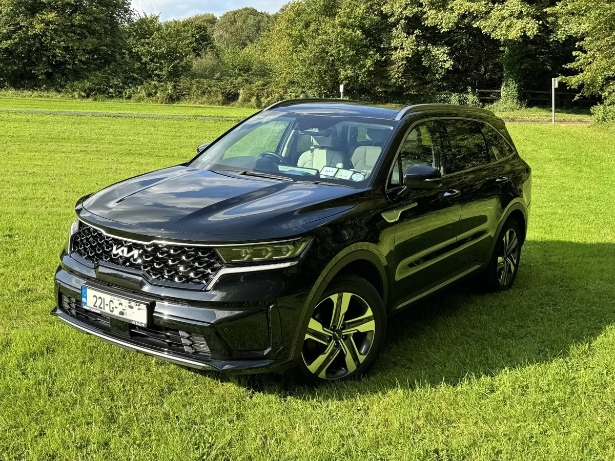Kia Sorento K4 1.6 Phev 7 Seats Low KMs - Image 3