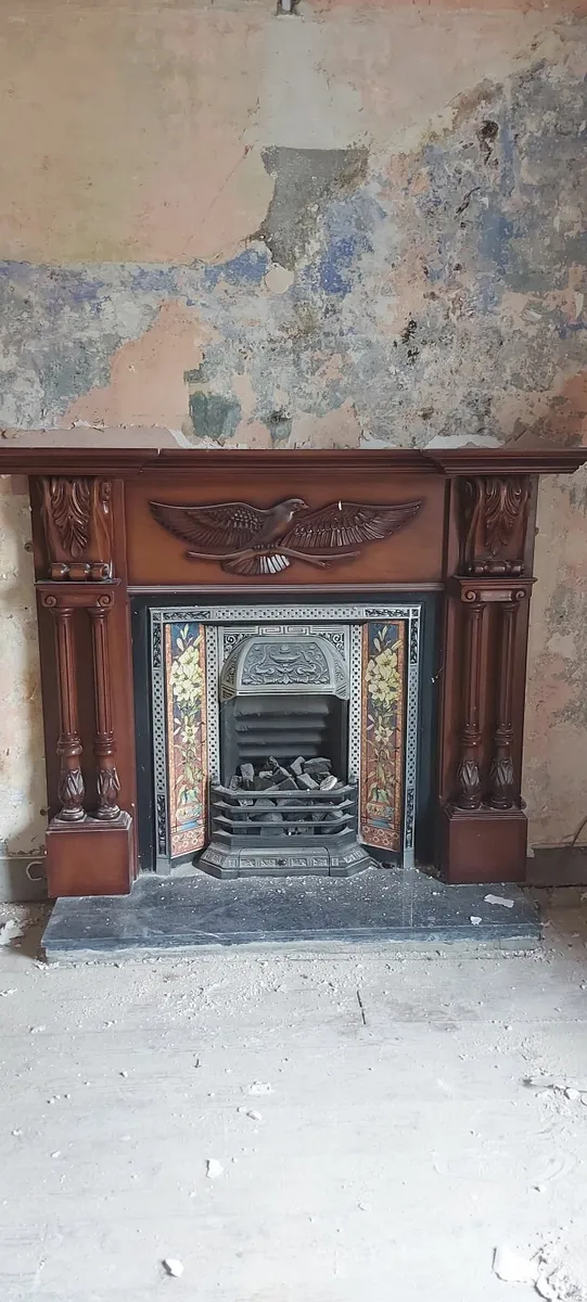 Fireplace with Hearth - gas part optional - Image 1